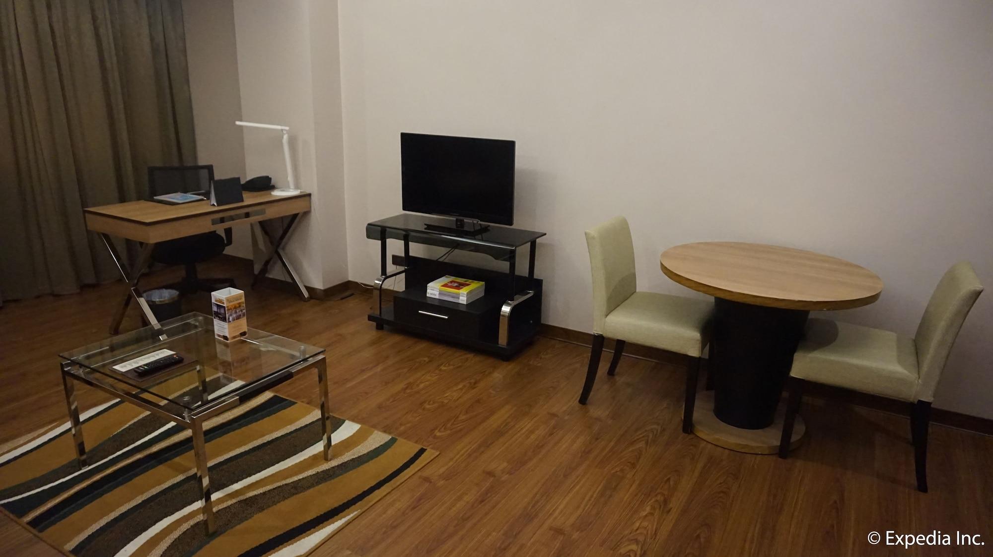 Ace Hotel And Suites Pasig City Екстериор снимка