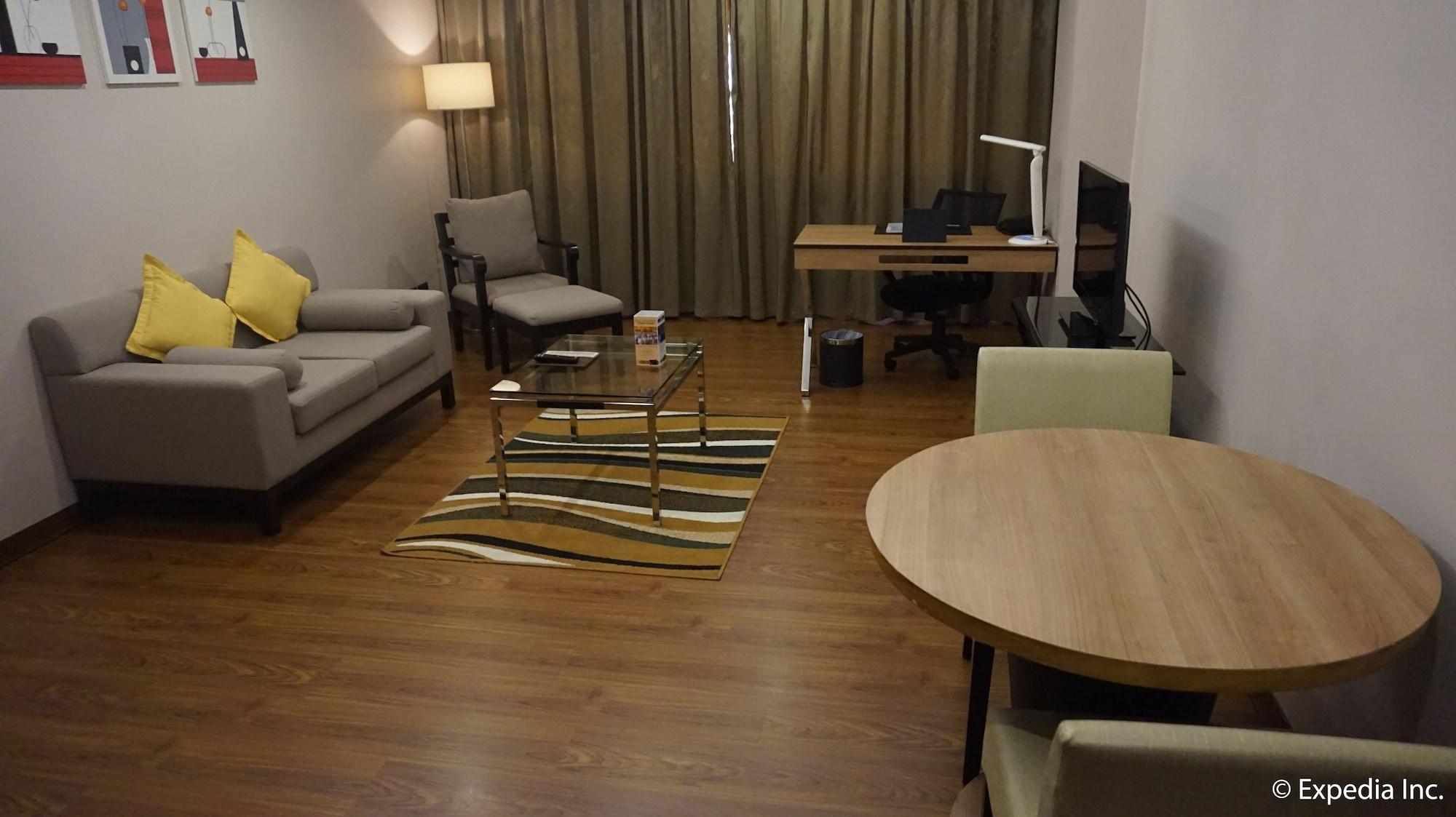 Ace Hotel And Suites Pasig City Екстериор снимка