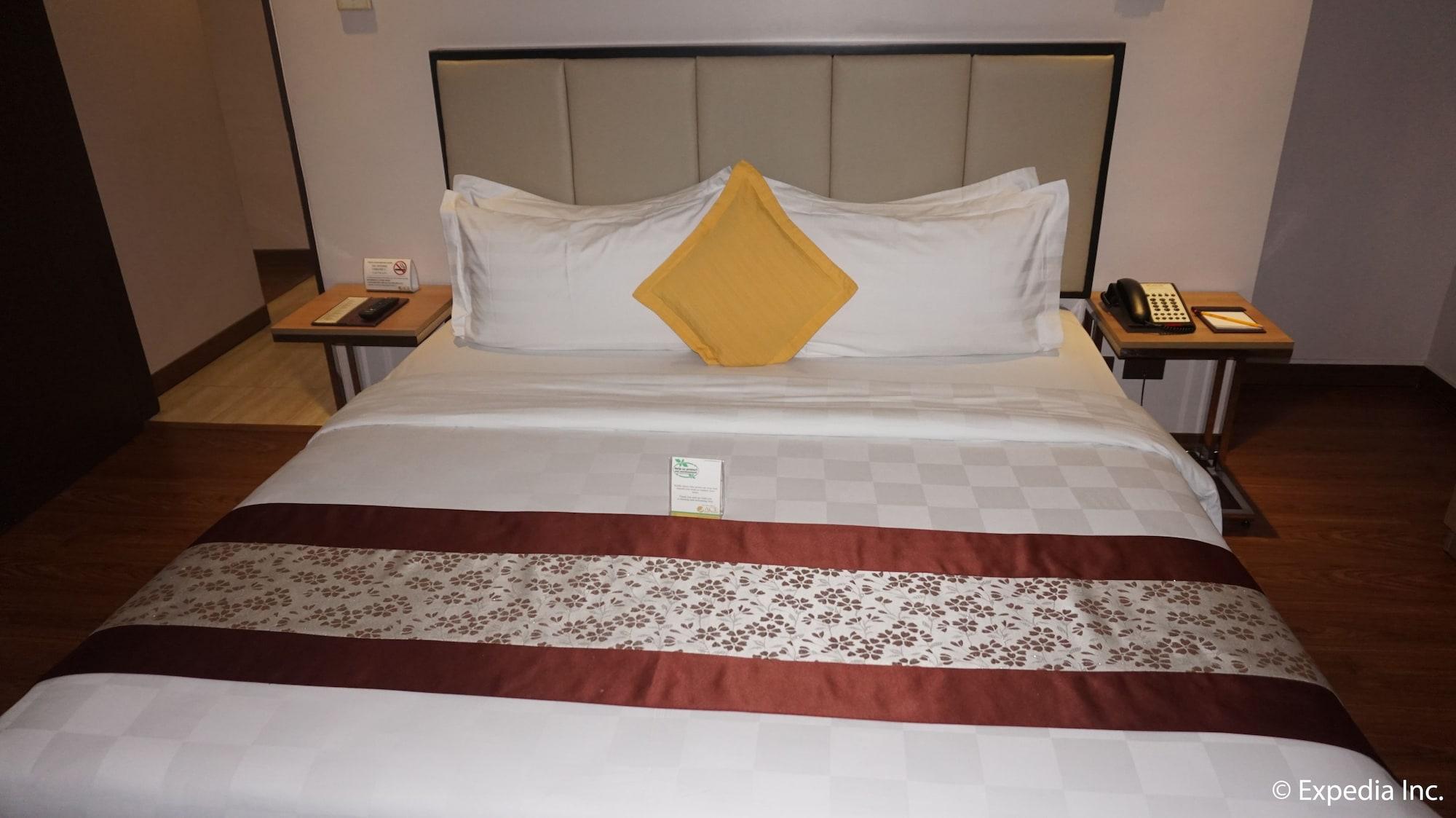 Ace Hotel And Suites Pasig City Екстериор снимка