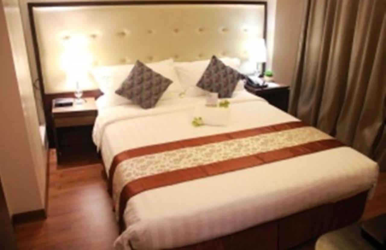 Ace Hotel And Suites Pasig City Екстериор снимка